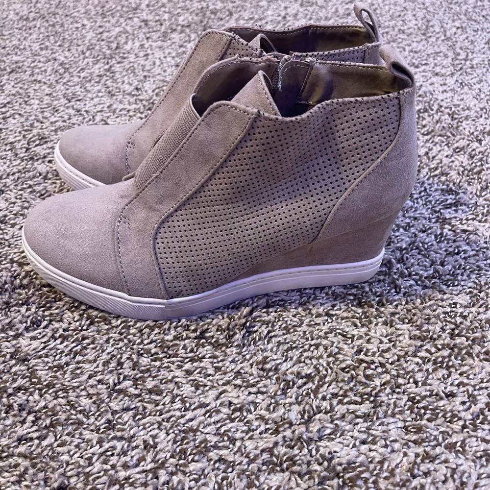Booties - Picture 4 of 5